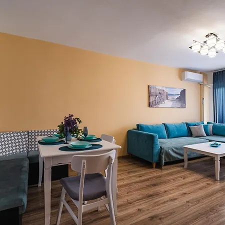 Luxury With Sea View,free Parking! Várna