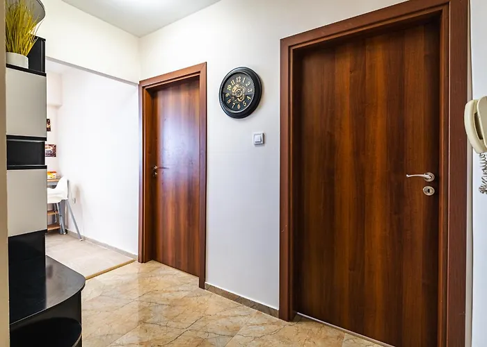 Luxury With Sea View,free Parking! Apartment *