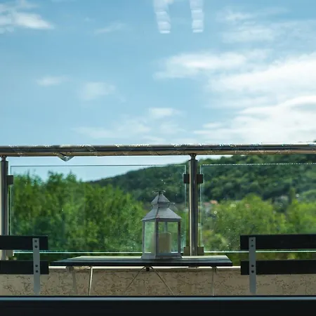 Apartment Luxury With Sea View,free Parking!